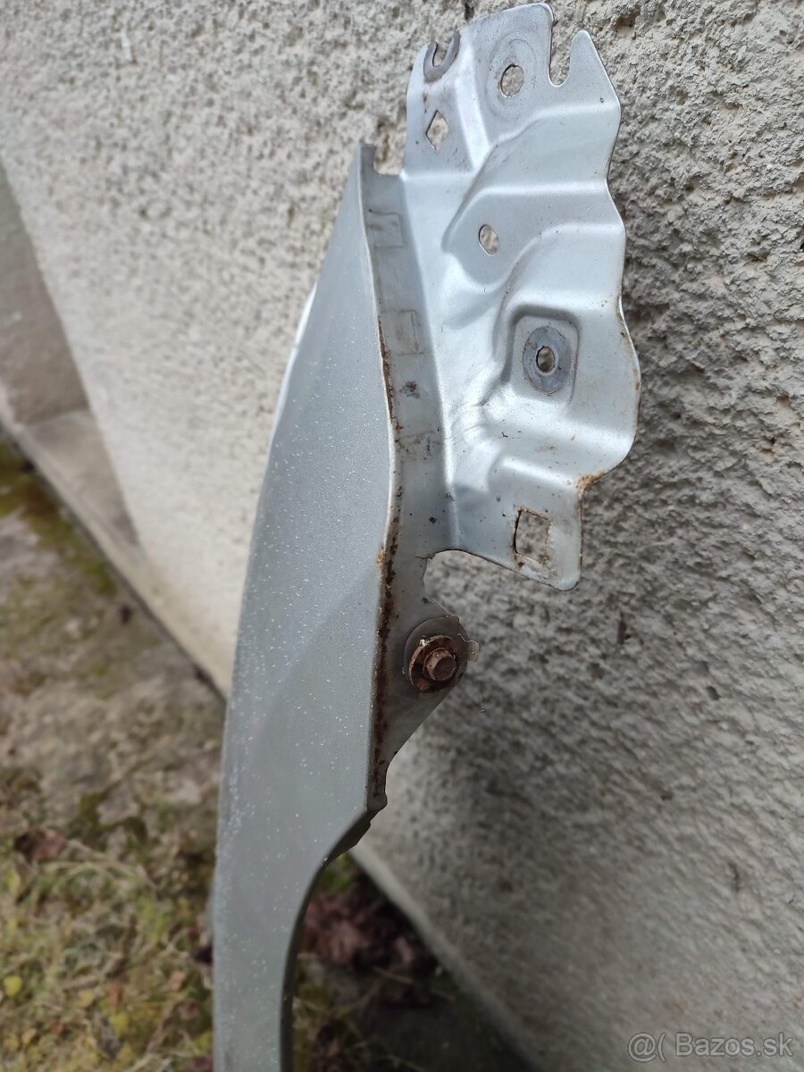 Mazda 5 (CR19, 2005-2010) Predné blatníky - 4