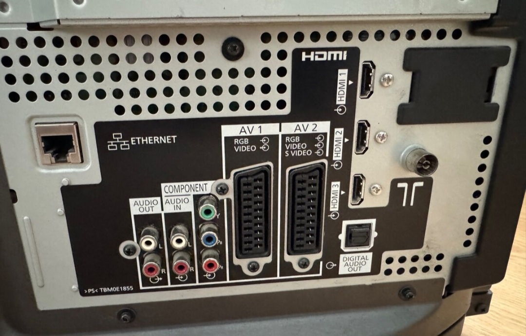 Panasonic TX-p50v10e - 4