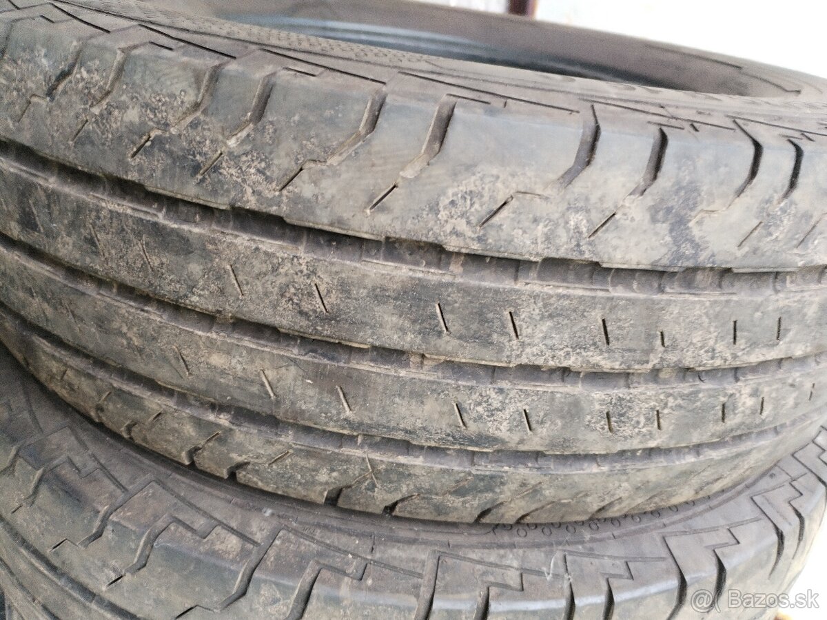 Predám pneumatiky na IVECO - 4