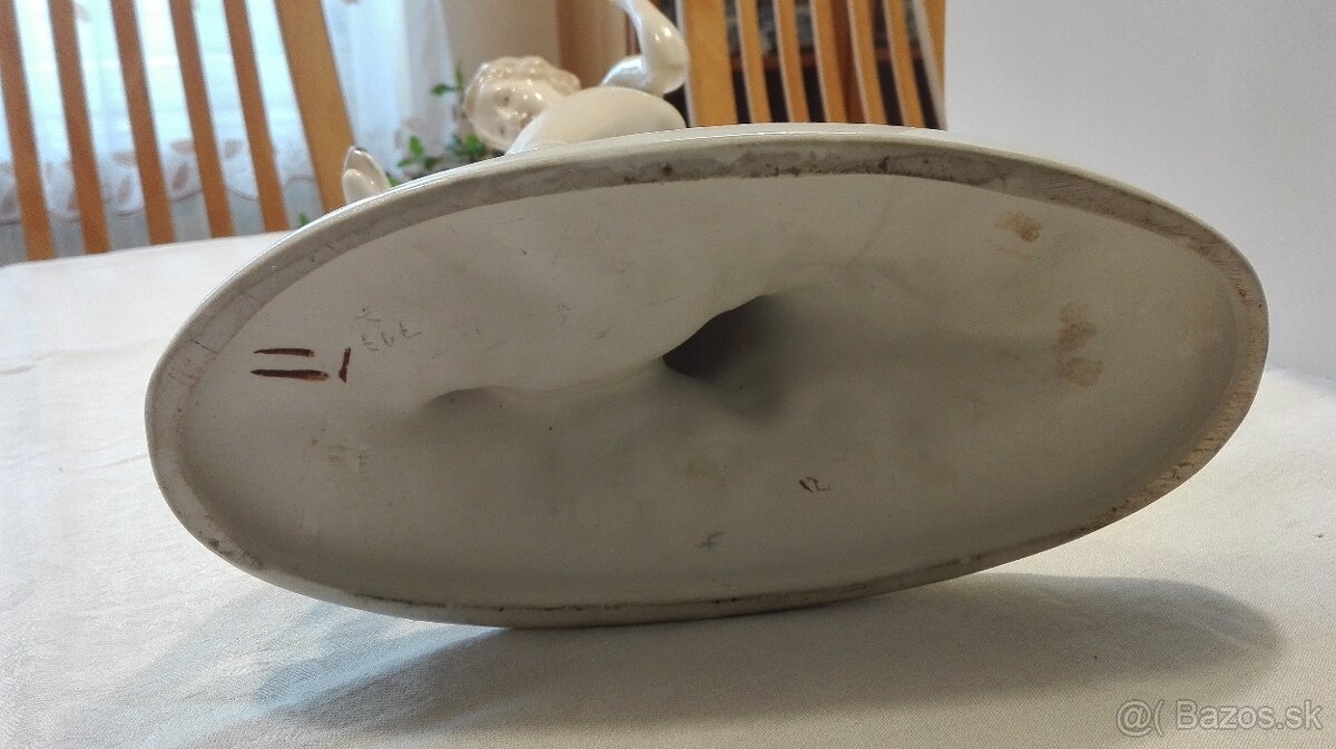 Socha Diana se psem - starožitnost - 4