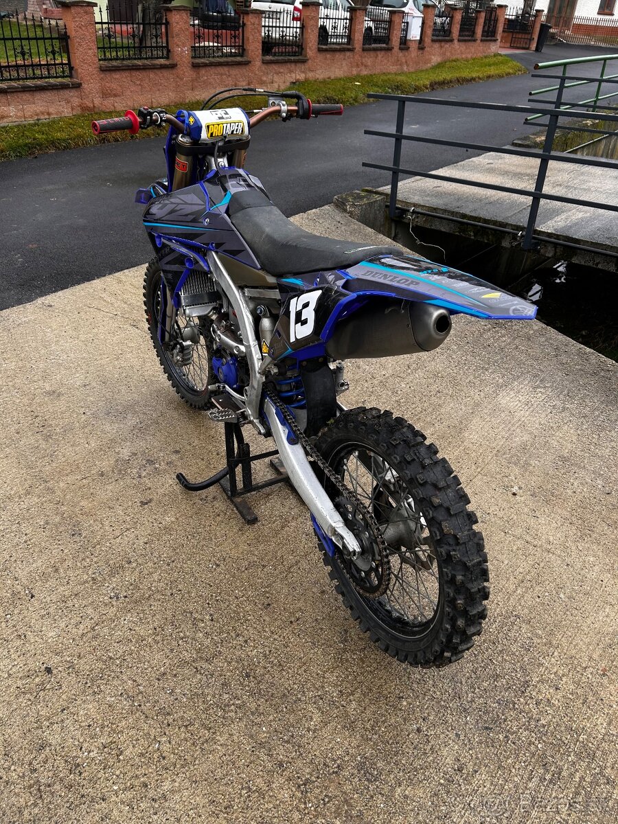 Yamaha YZF250 - 4