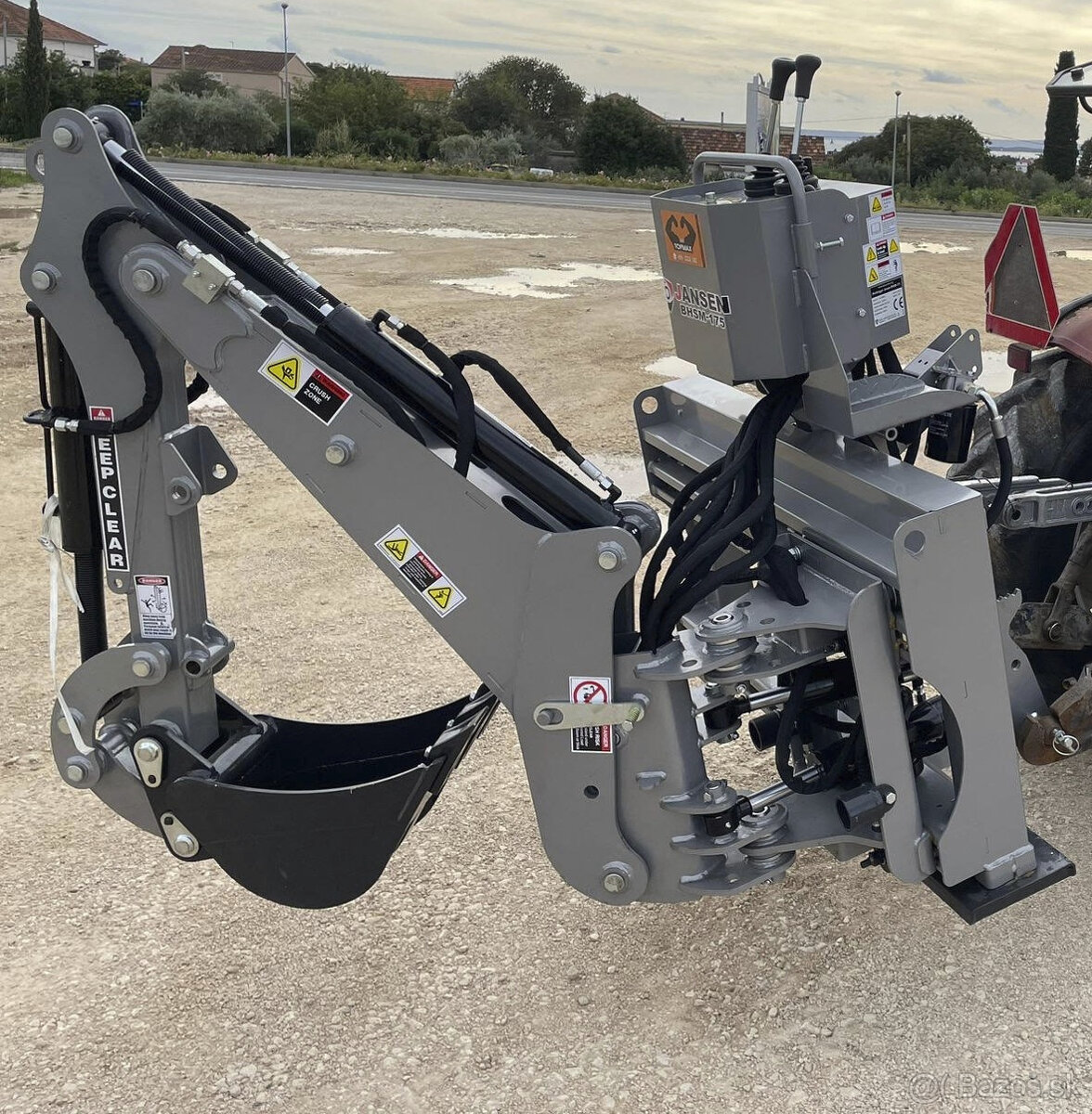 Predám podkop za traktor Jansen BHSM-175, lyžica 300 mm - 4