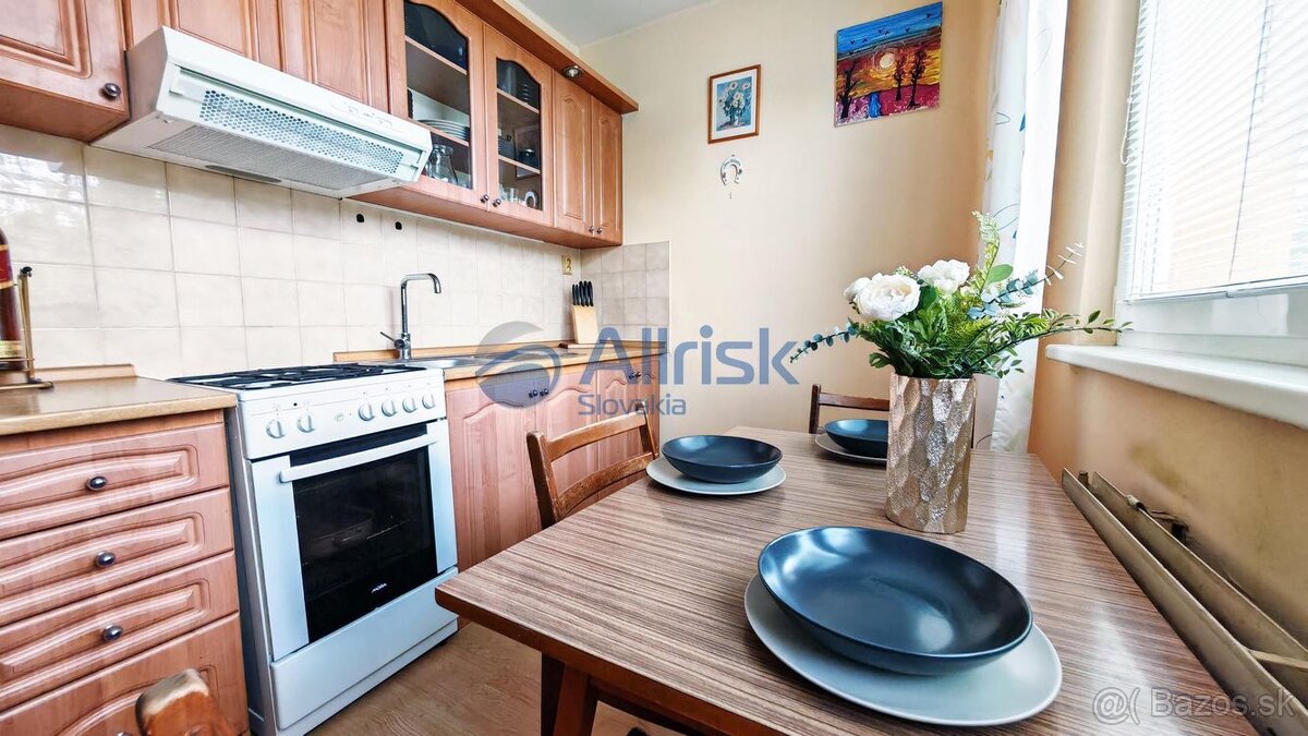 REZERVOVANÉ Na predaj priestranný 3-izbový byt 90 m² v Šali - 4