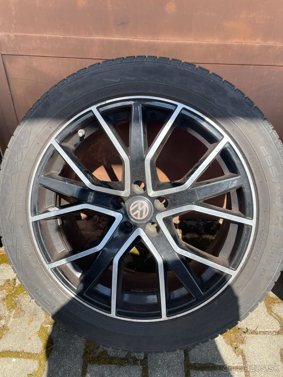 Zimné pneumatiky s diskami 255/45 r19 5x112 - - 4