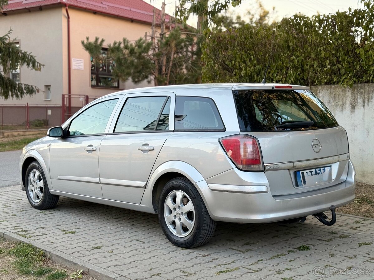 Opel Astra Combi - 4