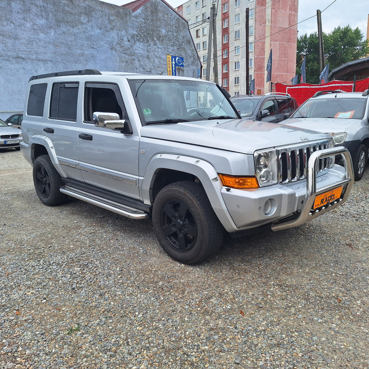 Jeep Commander 3.0 CRD V6 Overland A/T 4x4 - aj na splátky
