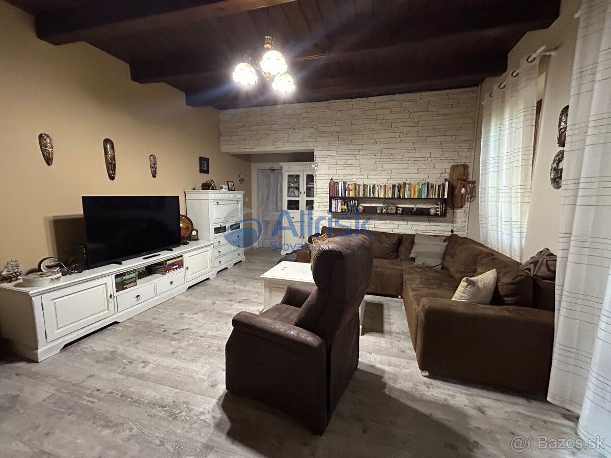 NOVÁ CENA Vidiecky dom s nádhernou záhradou dvojgaráž, t - 4