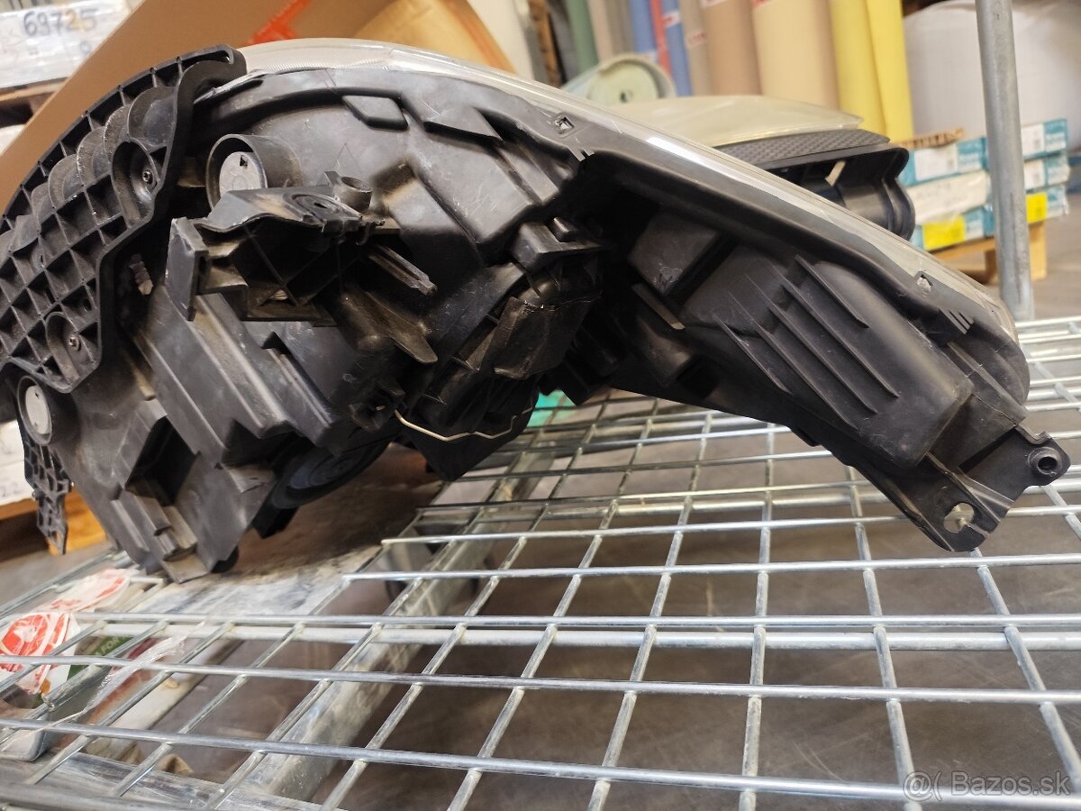 Ford Kuga 2013 original svetlomety - 4