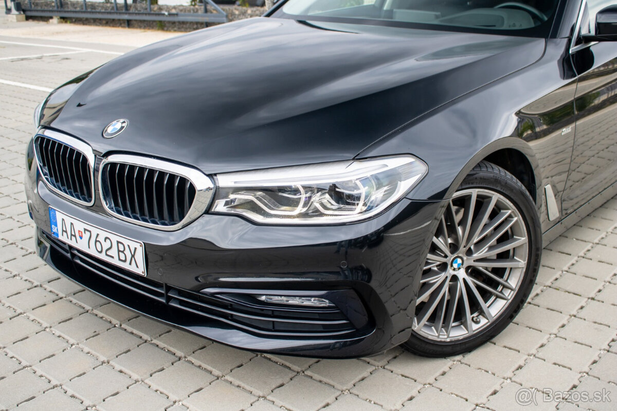 Bmw 5 Touring 530i 4x4 xDrive Sport benzín automat - 4