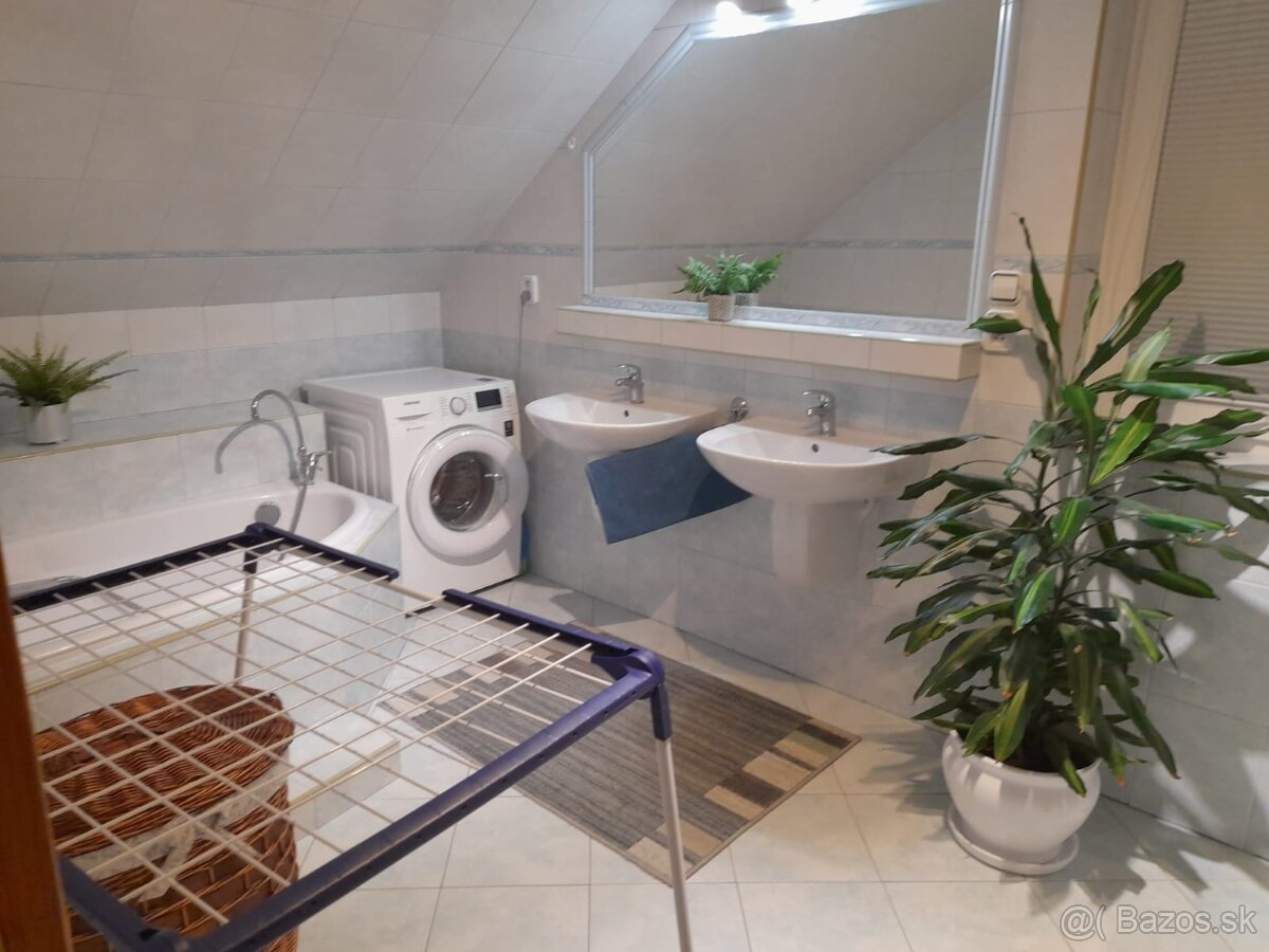 Prenájom domu,Bobrov - 4