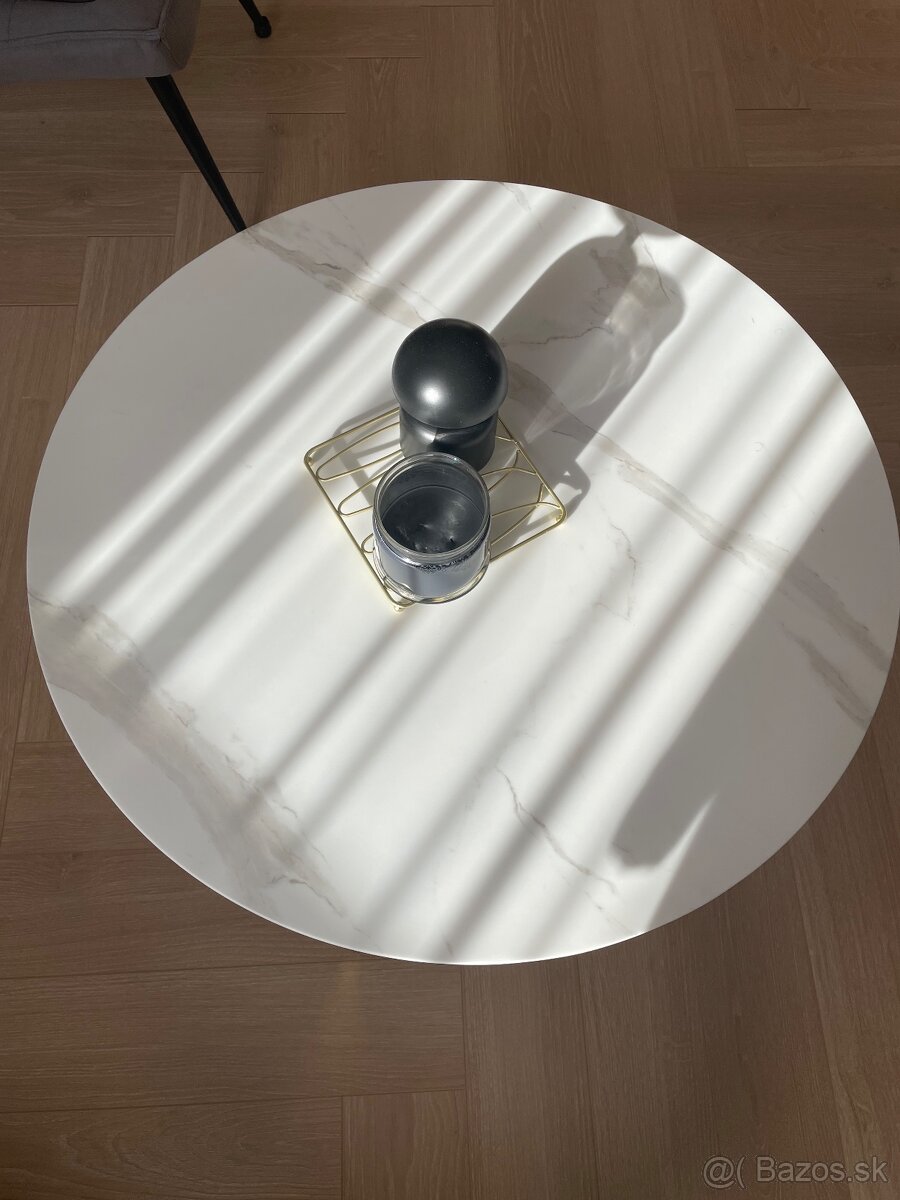 Konferenčný stolík - 4