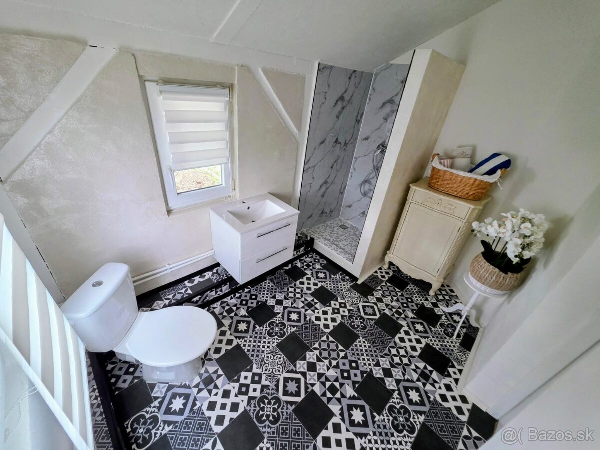 Predám murovanú chatu vhodnú na celoročné bývanie - 4