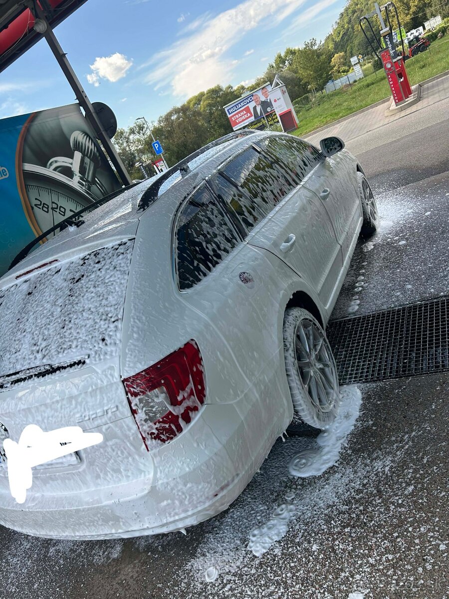 Superb2 combi 4x4 - 4