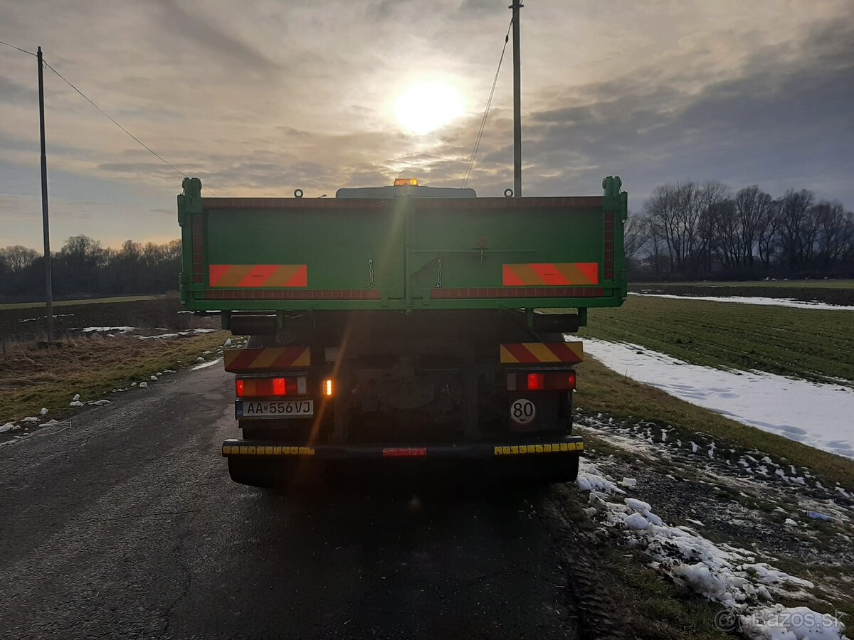 Hákový nosič kontajnerov Renault Kerax 420 - 4