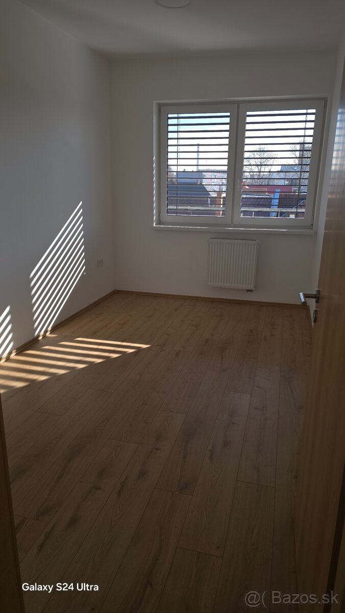 Prenájom 2 izbového bytu - 4