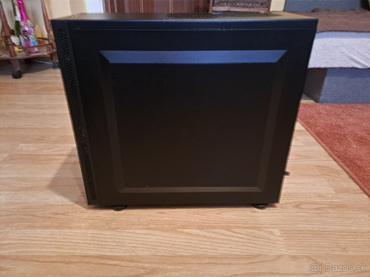 PC skrinka Corsair Carbide spec - 05 - 4