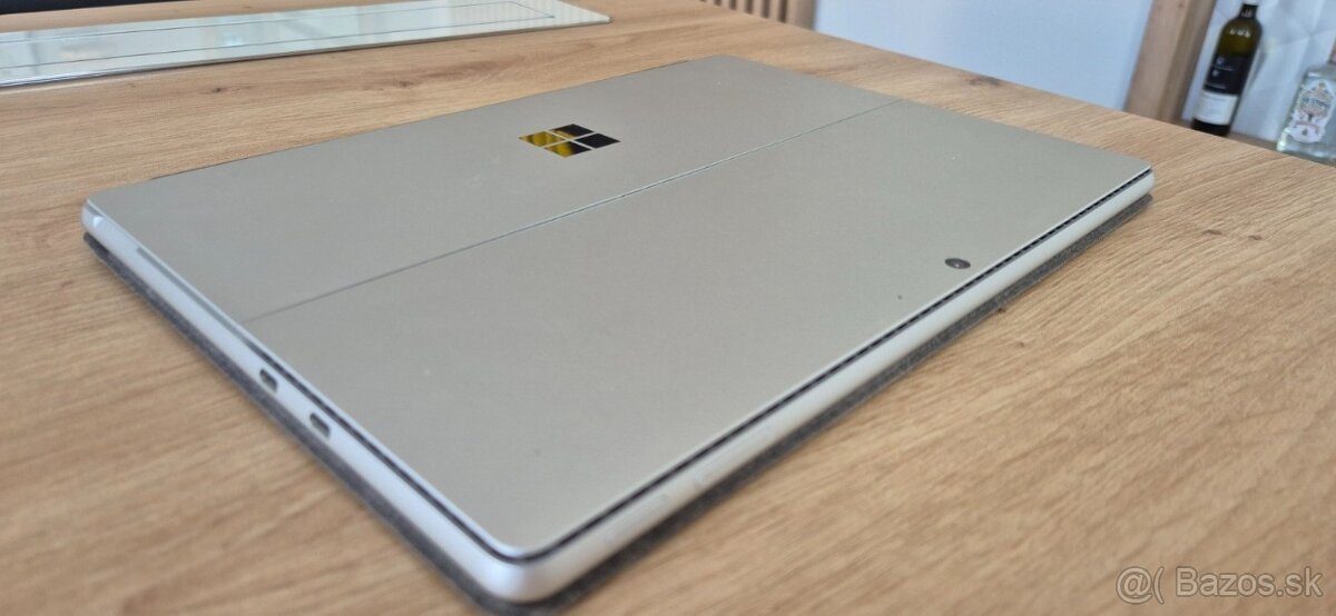 Microsoft Surface Pro 9 – i5 / 8GB / 256GB + klávesnica - 4
