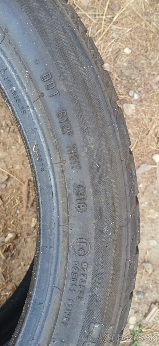 245/45R18 - 4
