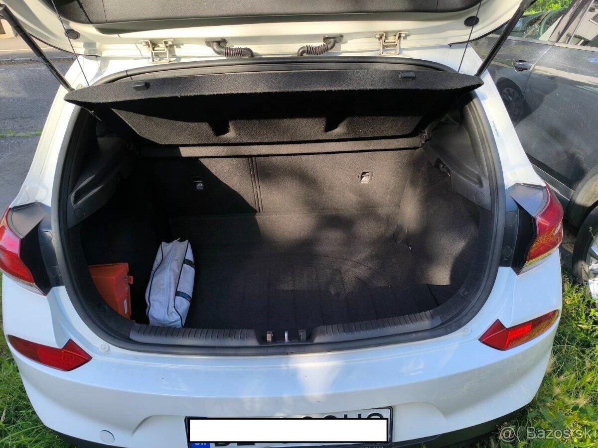 Hyundai i30 1.4i benzín r.v.2018 - 4