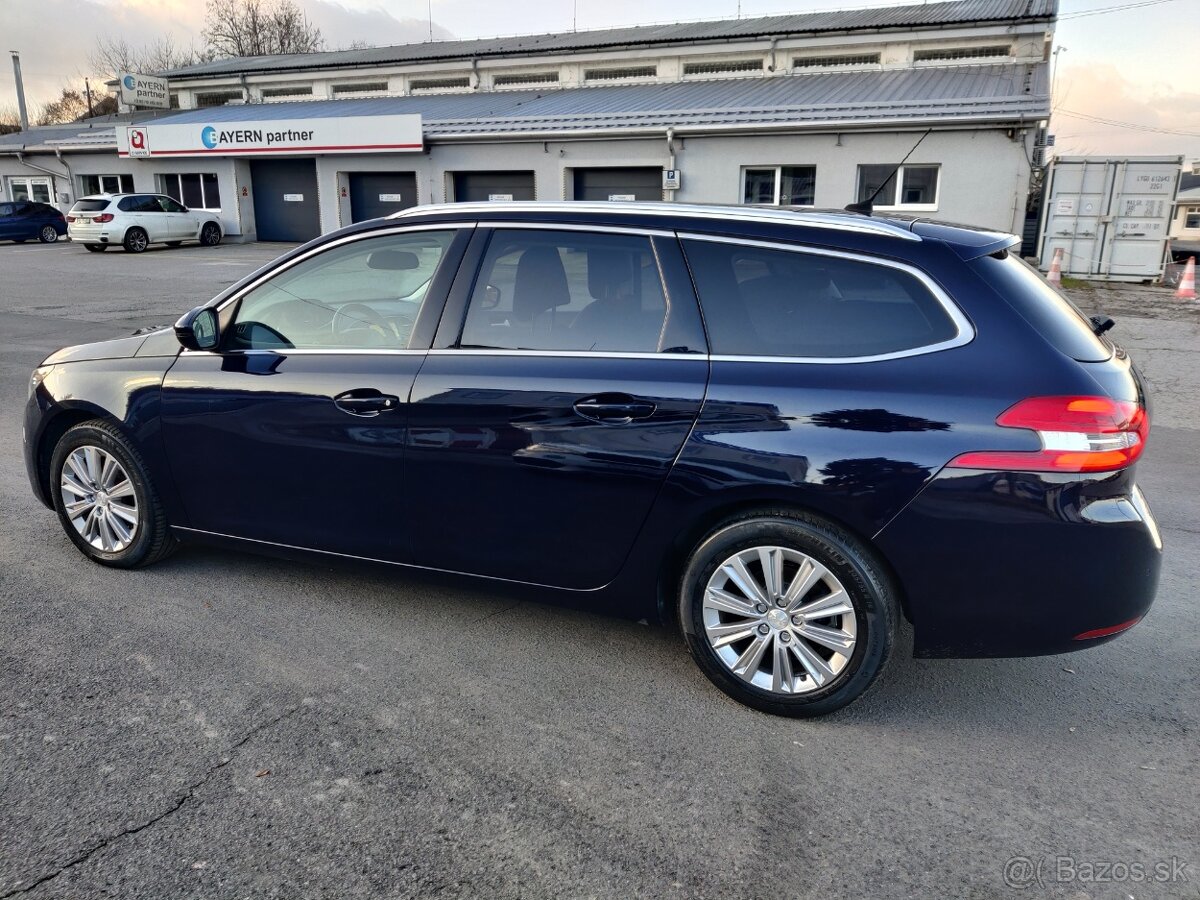 Peugeot 308 - 4
