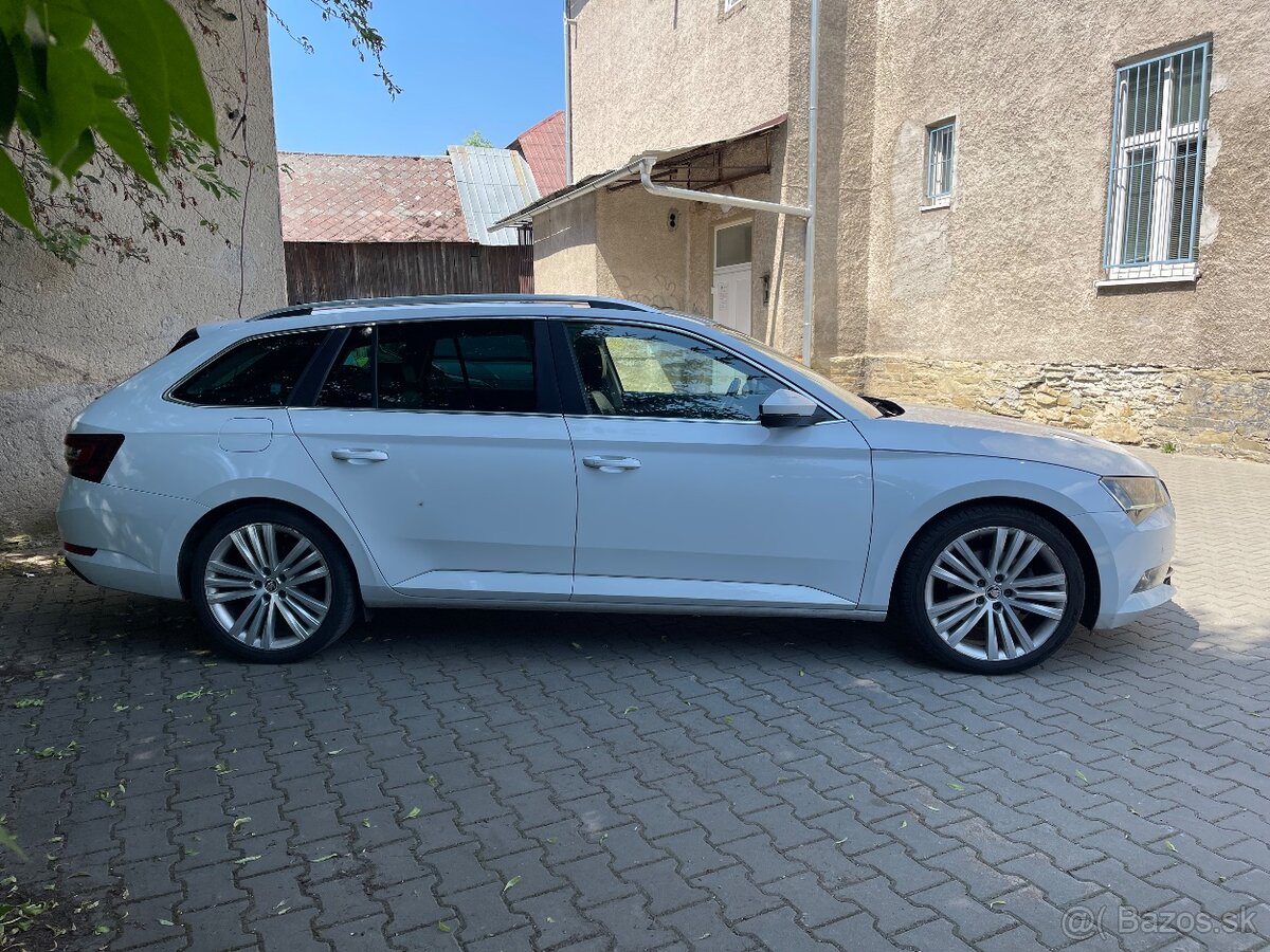 Superb Combi 2.0TDI 110KW 6DSG - 4
