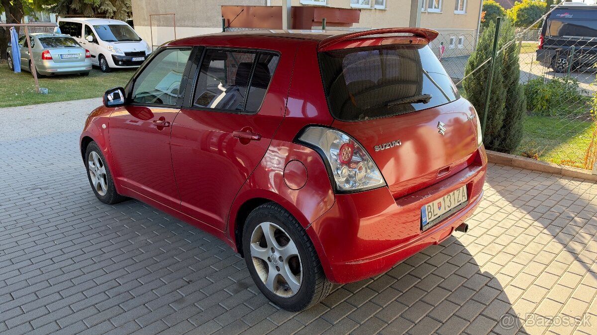 Suzuki Swift 1.5 benzin automat 75kW - 4