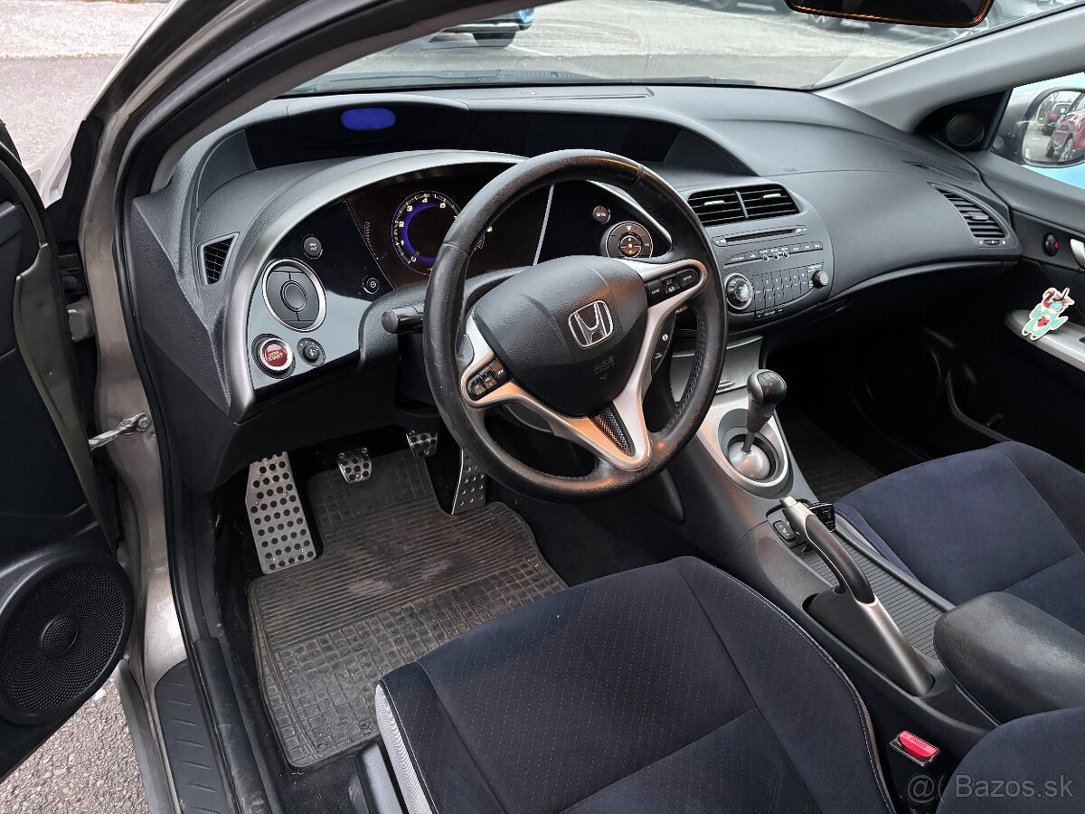 Honda Civic 1.8 i-VTEC Sport (103 kW) - 4