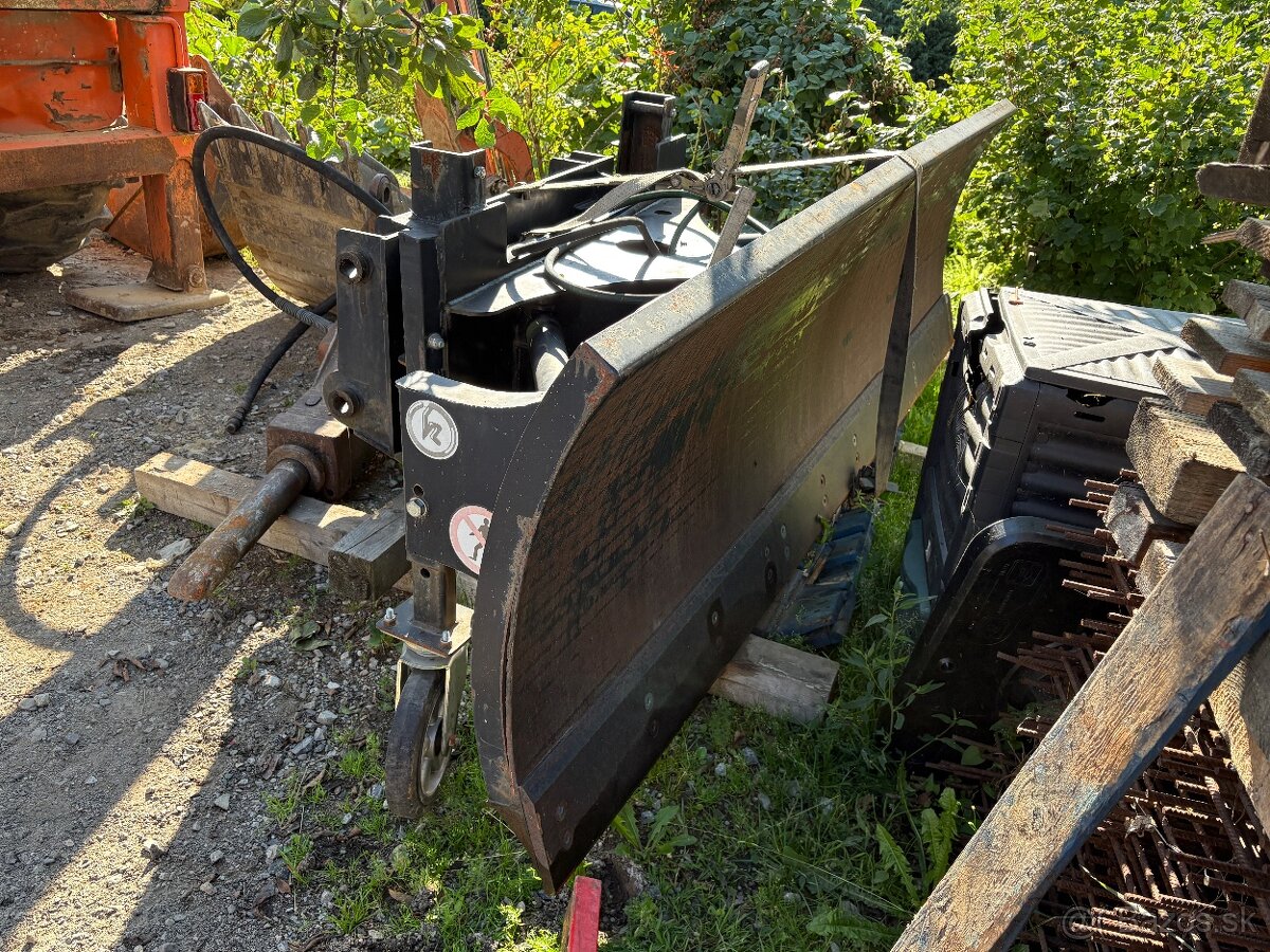 Predám radlicu na sneh na traktor bager - 4