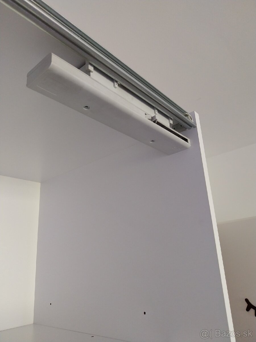 Skriňa šatníková - 4