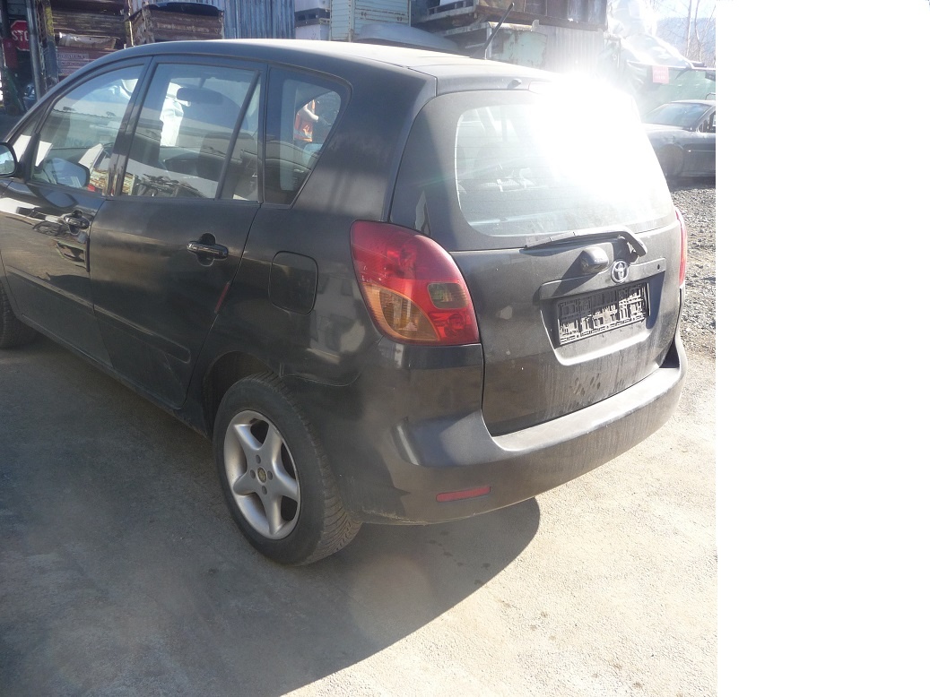 Toyota Corolla Verso - 4