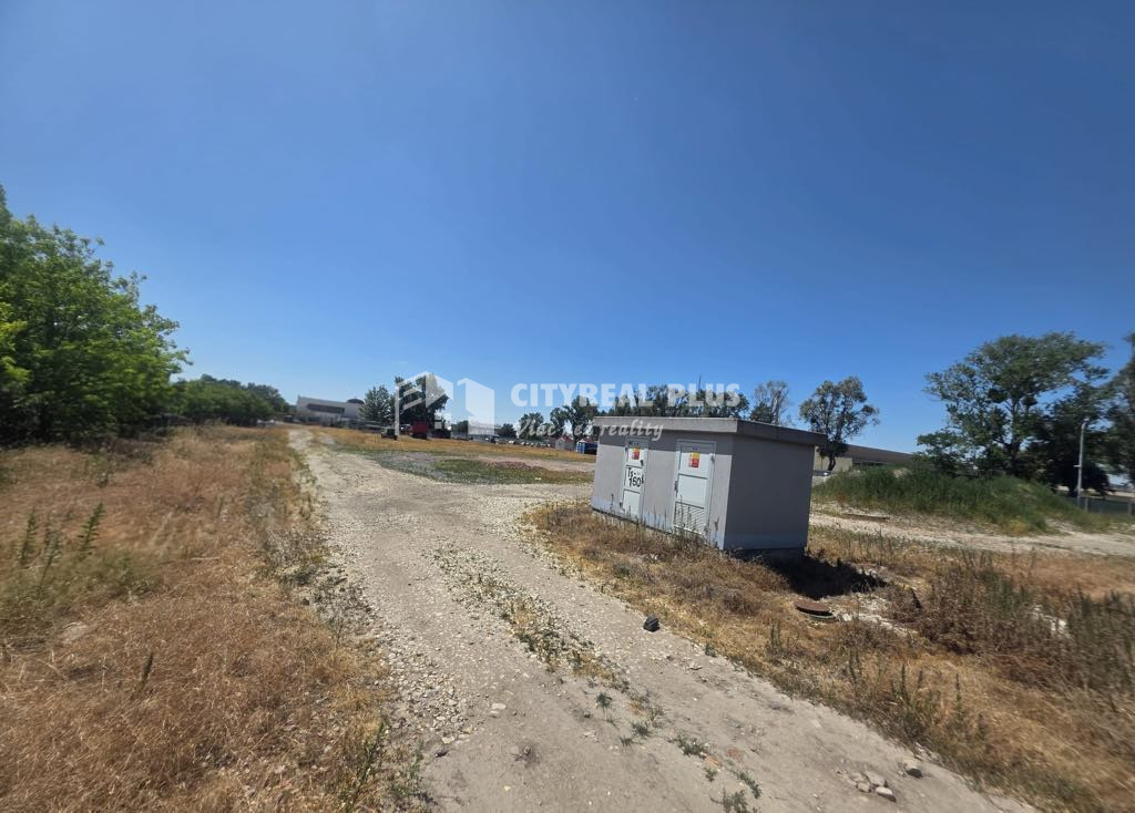 Na predaj pozemky v priemyselnom areály v meste Nové Zámky - 4