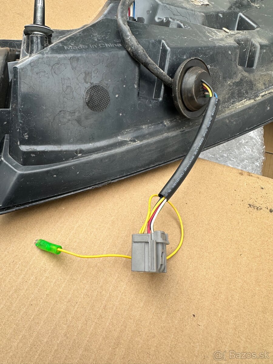 Ford mustang zadné svetlo - 4