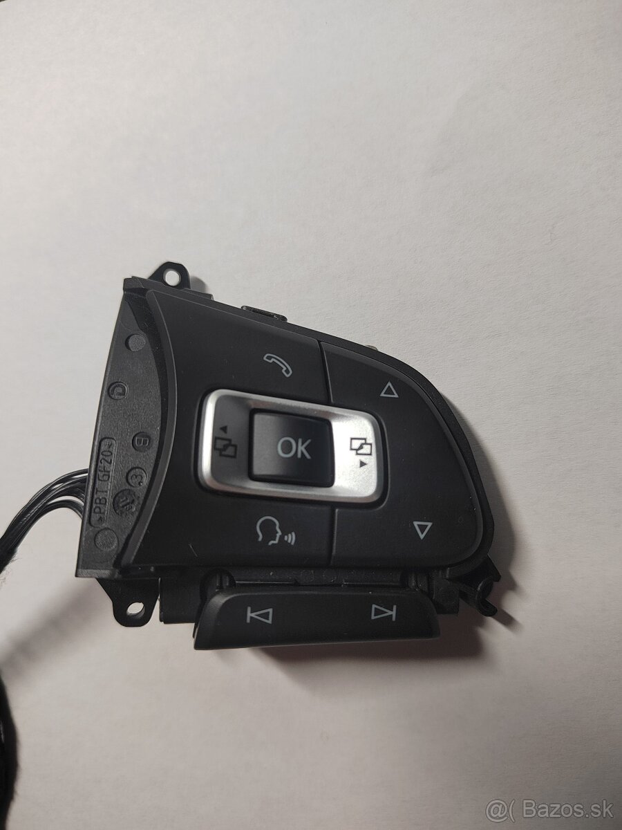 VW Multifunkčný volant . 5TA 959 442B - 4