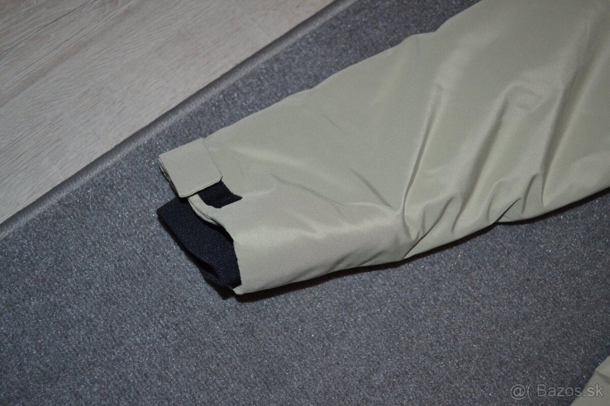 Bunda Calvin Klein v.128 top stav - 4