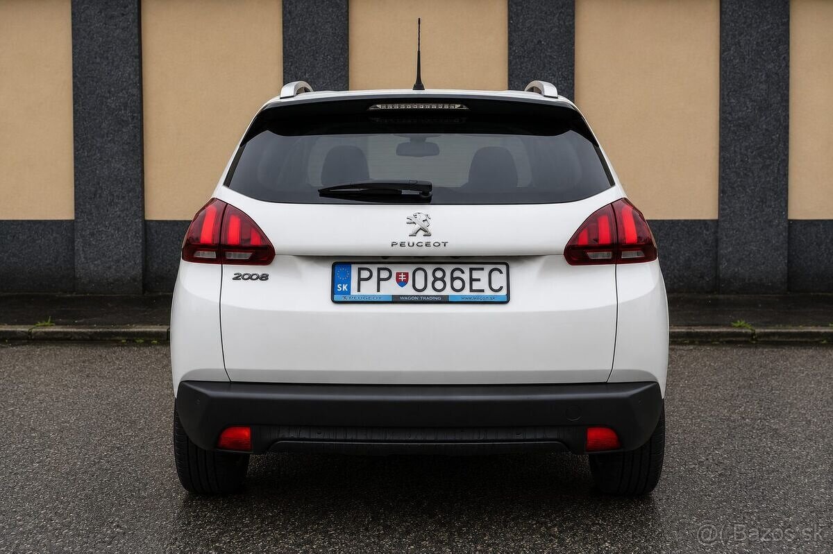 Peugeot 2008 1.2 PureTech Style, benzín 2018 - 4