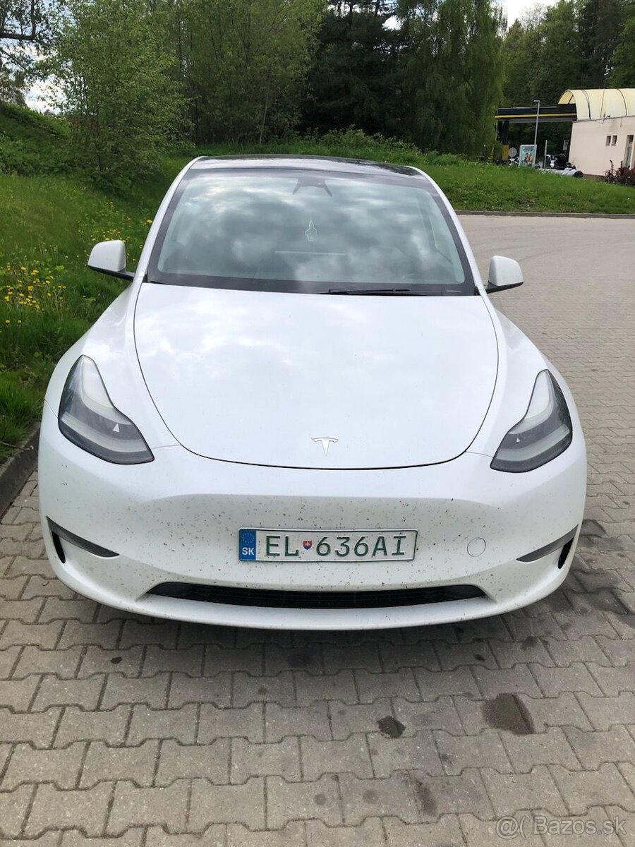 Prenájom Tesla Model Y - 4