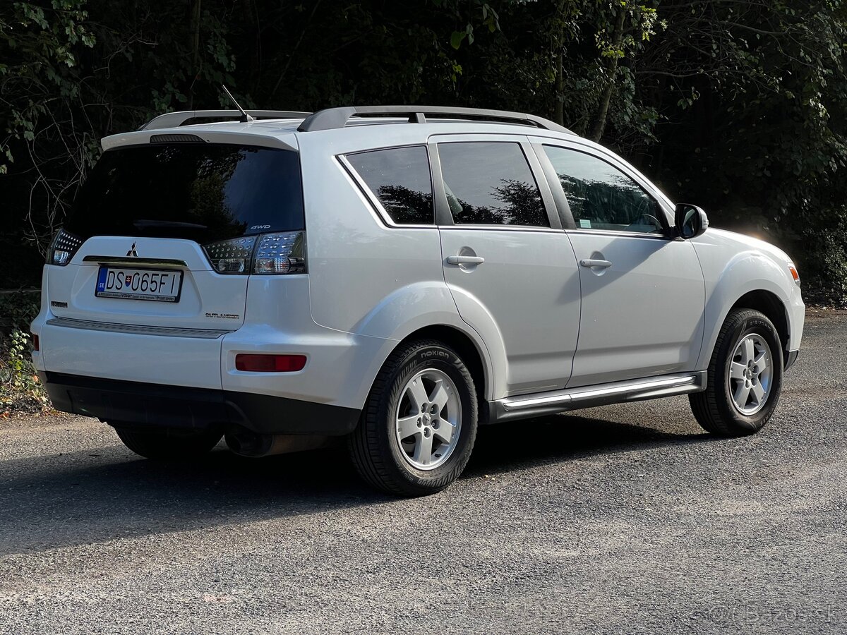 Mitsubishi Outlander 2.4 benzin 4x4 odpočet DPH - 4