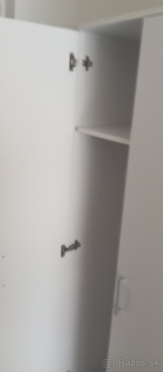 Mala kuchynska linka a rozny nabytok - 4