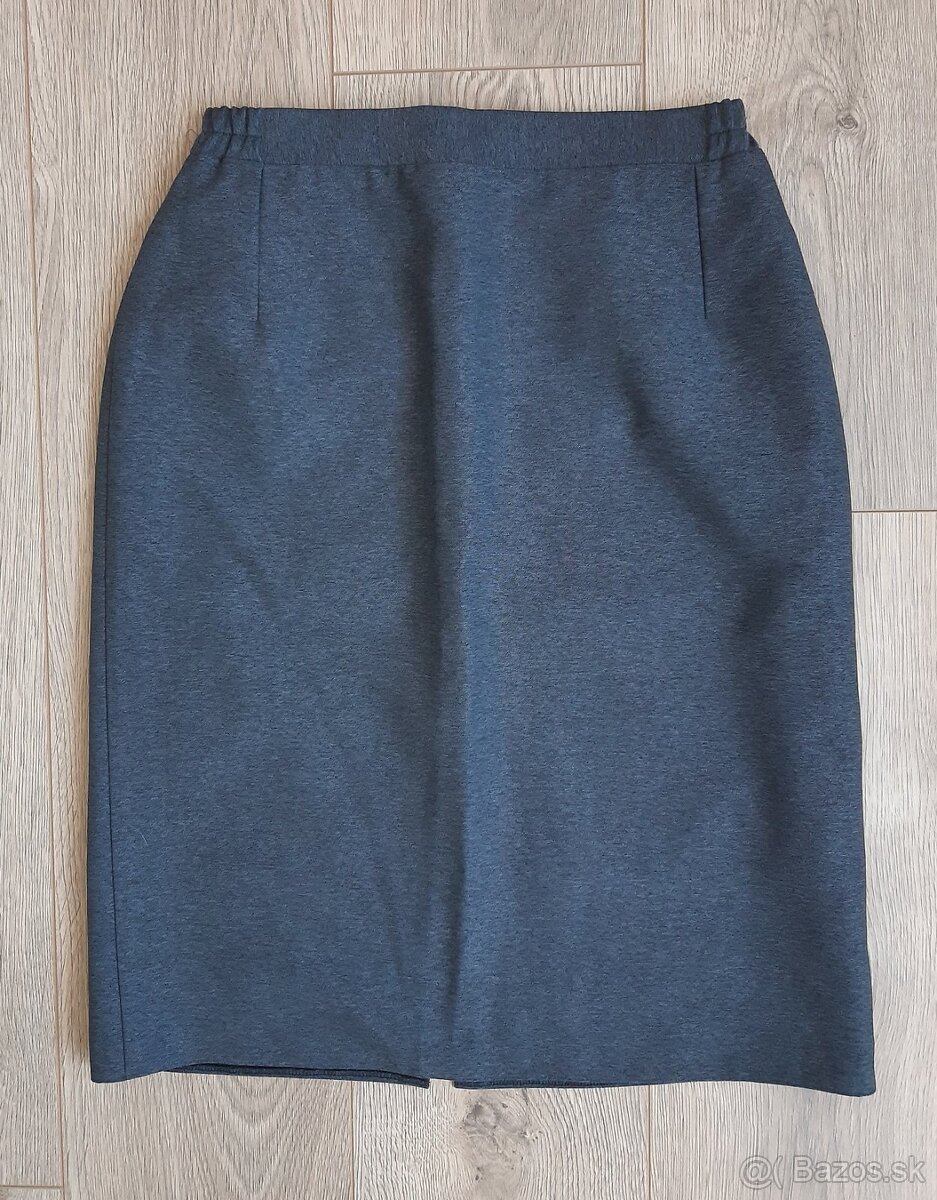 Tmavosedy kostym - 4