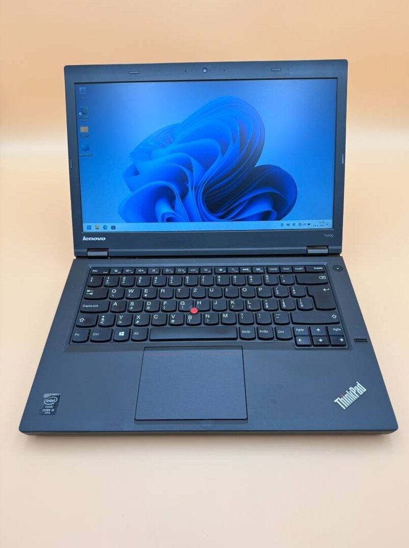 Notebook 14" Lenovo.Intel i5-4300M 2x2,60GHz.8gb ram.256SSD - 4