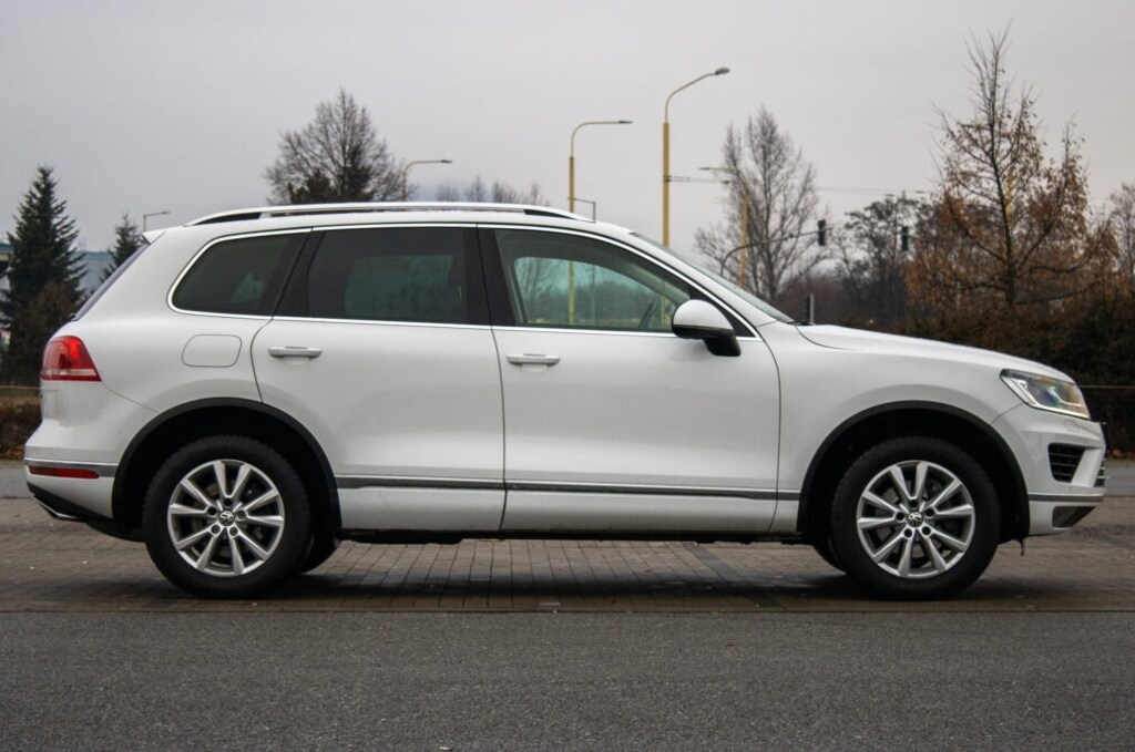 Volkswagen Touareg 3.0TDI V6 4Motion - 4