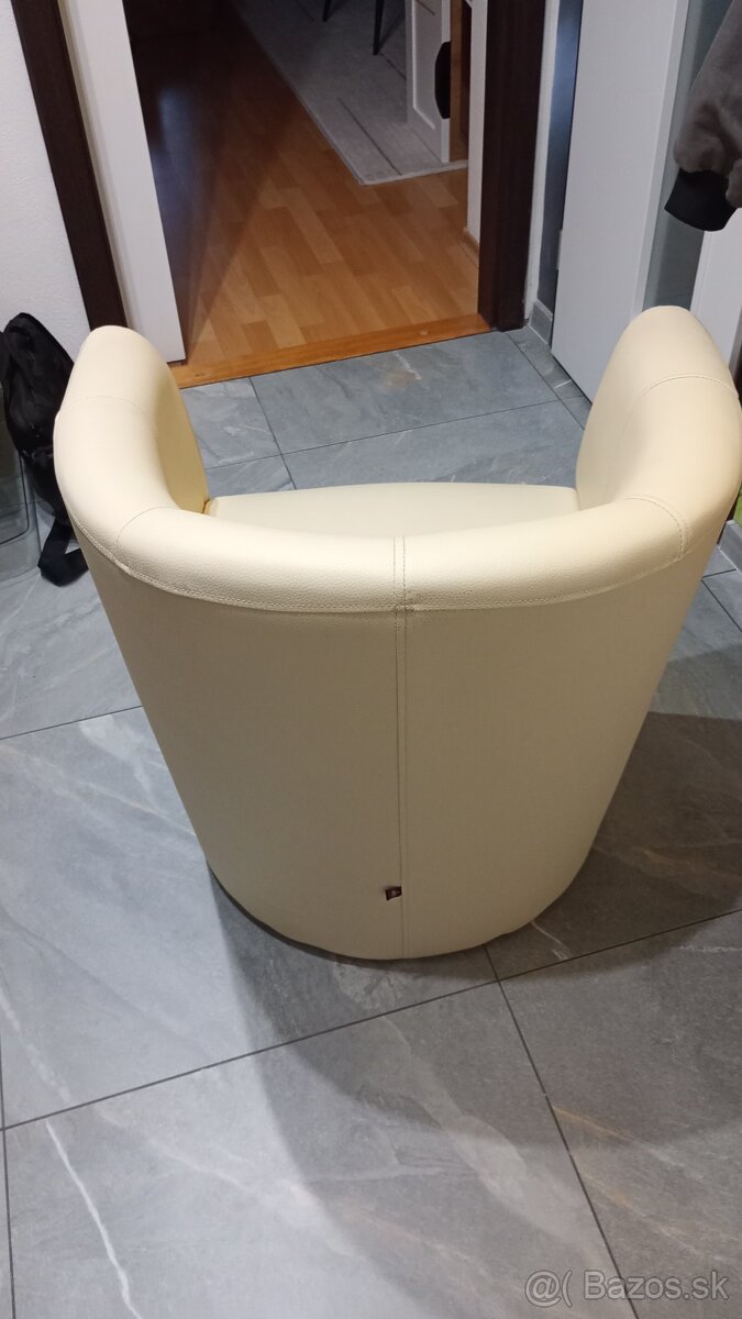 Predám pohodlné kreslo vanilka - 4