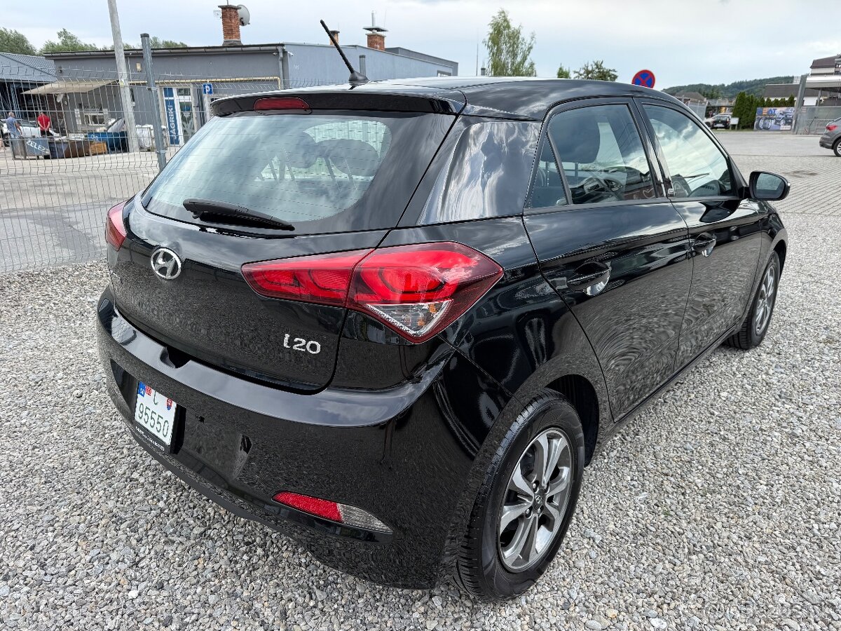 Hyundai i20 1.2i 16V Go - 4