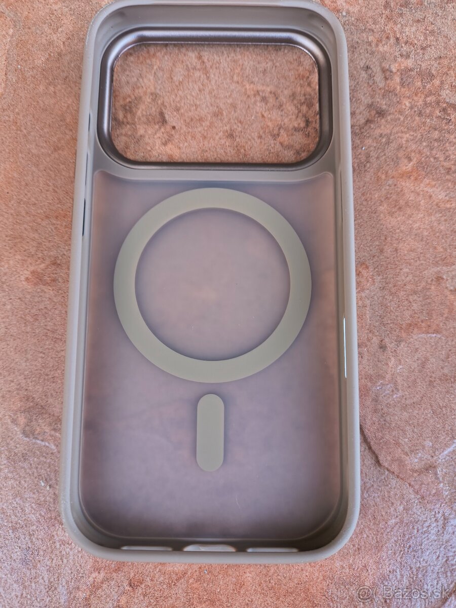 Kryt na Apple Iphone 17 Pro - 4