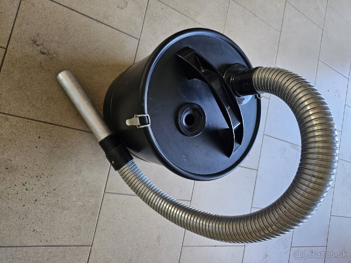 Predám vysávač na popol Karcher - 4