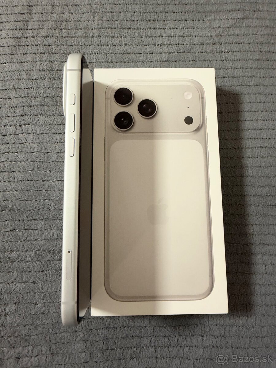 Apple iPhone 17 Pro Max 256 GB Strieborný - 4