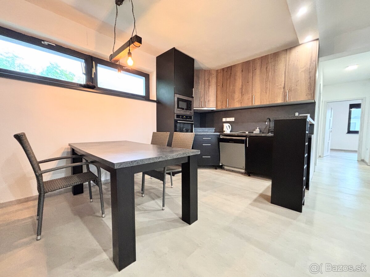 Treef ponúka na prenájom 4-izbový rodinný dom - 4