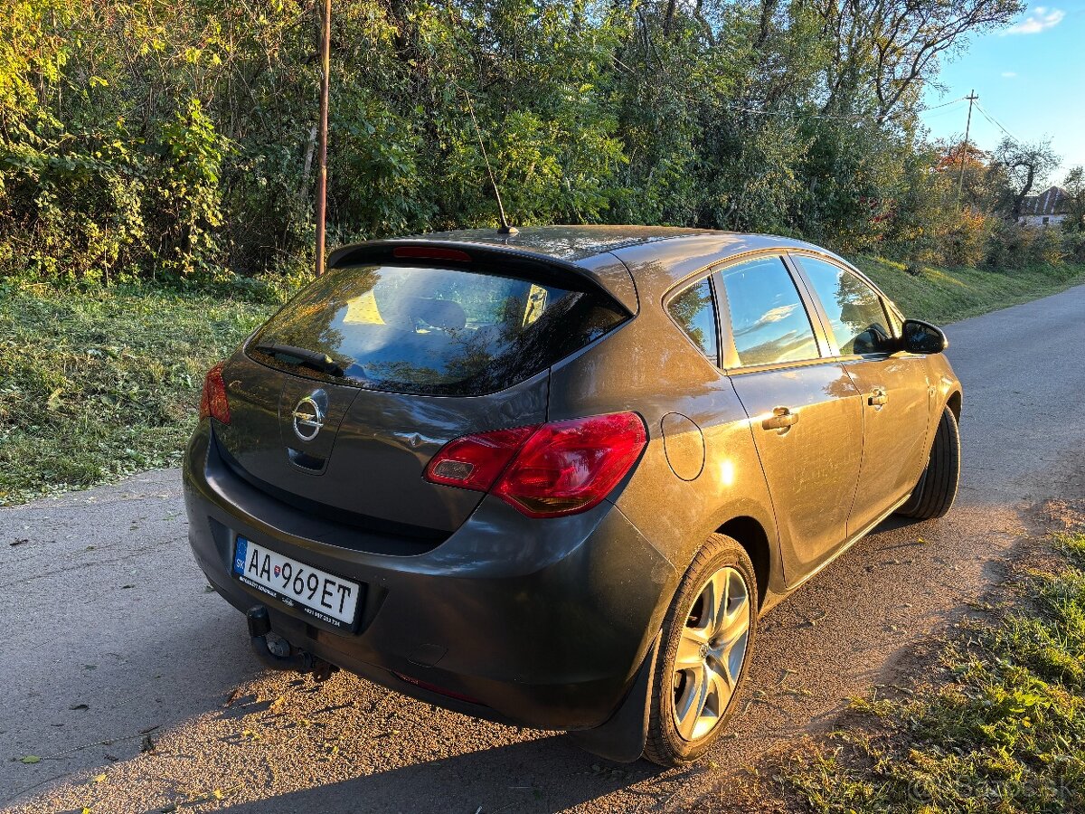 Opel Astra J | 1.4 | 74kw |2010 - 4