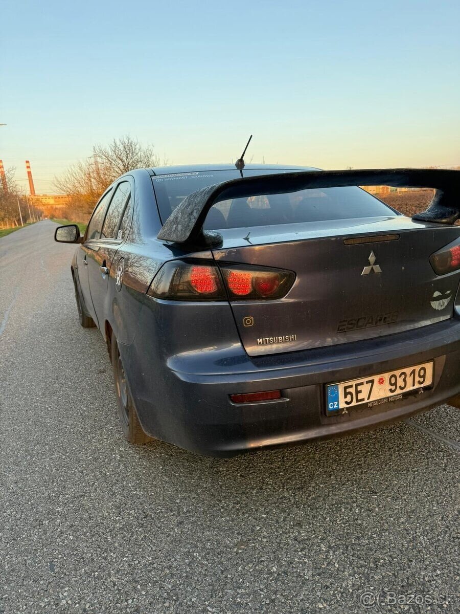 Mitsubishi Lancer 2.0 103 kW - 4