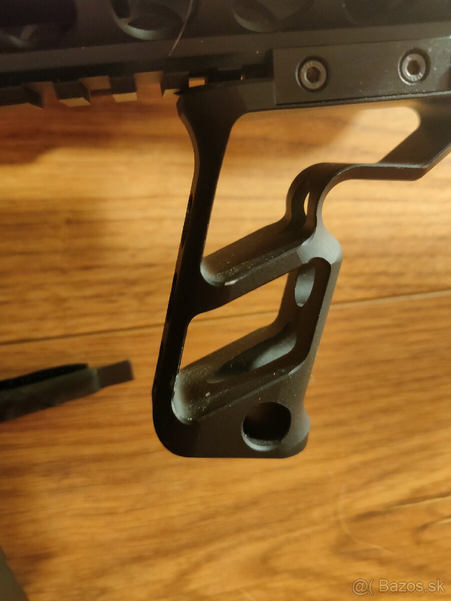 Airsoft Delta Armory M4 - 4